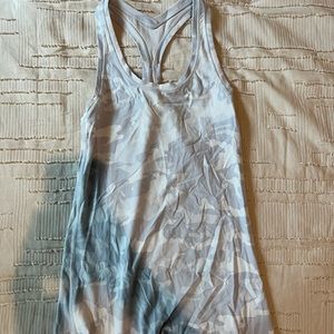 Lululemon Tank top White Camo print size 4